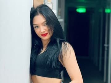 Live Sex Chat - Ava